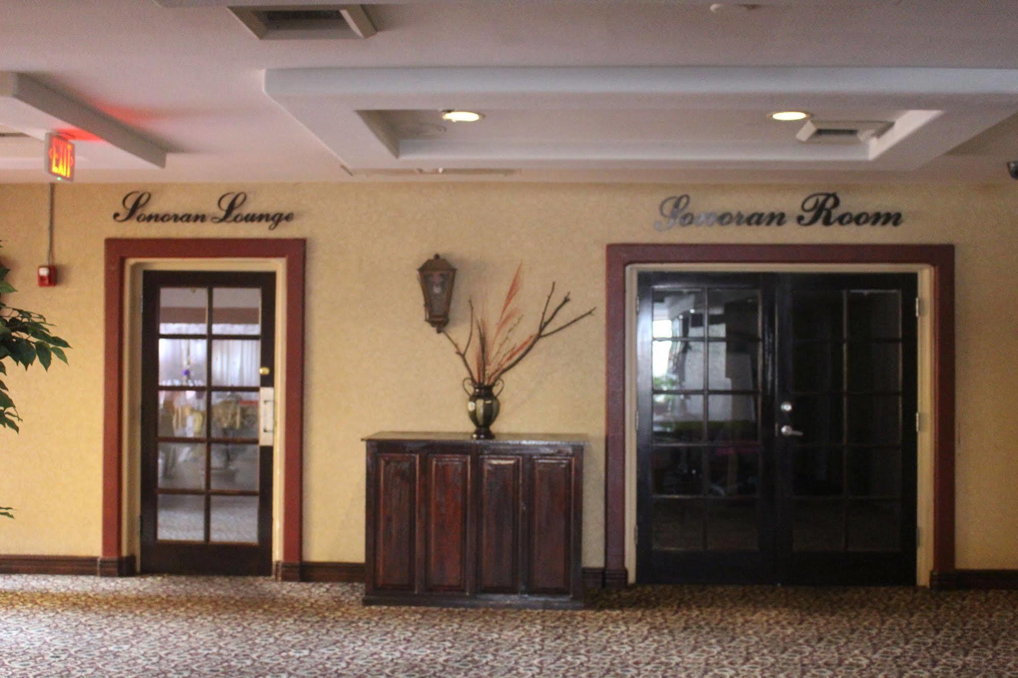 Fortuna Inn And Suites Tucson Exterior foto